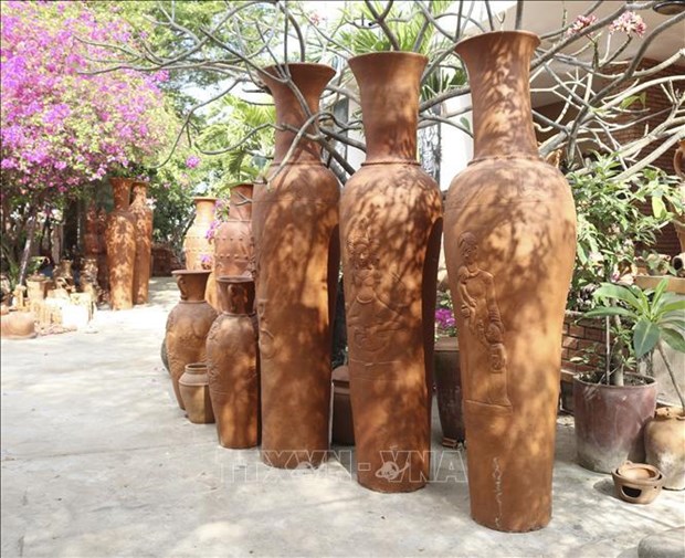 Aldea de ceramica de Bau Truc en provincia vietnamita de Ninh Thuan restaura produccion hinh anh 1