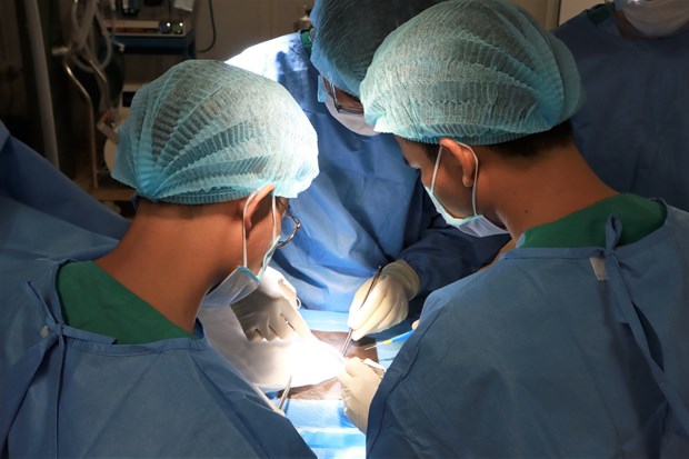 Cascos azules vietnamitas realizan con exito cirugias a pacientes del personal de la ONU en Sudan del Sur hinh anh 2