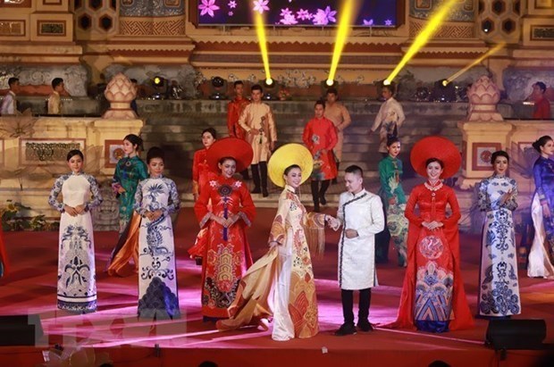 Festival en honor a la tunica tradicional Ao dai comenzara este mes en Ciudad Ho Chi Minh hinh anh 1