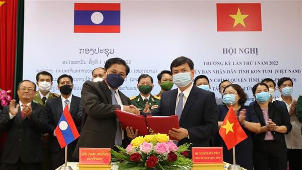 Provincias vietnamita y laosiana buscan cooperar en prevencion y control de desastres naturales hinh anh 1