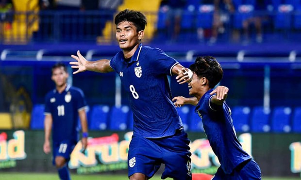 Futbolista tailandes despierta interes de clup japones hinh anh 1