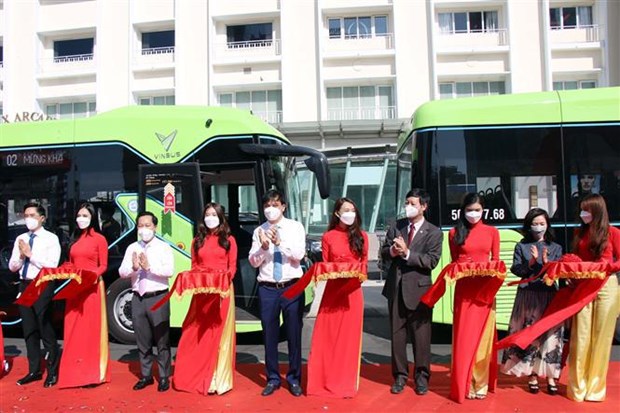 Lanzan primera ruta de autobus electrico en Ciudad Ho Chi Minh hinh anh 2