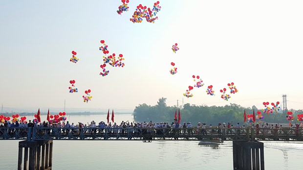 Lanzan concurso de diseno de simbolo de paz en Vietnam hinh anh 2