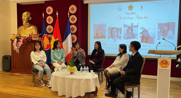 Seminario honra a generaciones de cientificas vietnamitas en Francia hinh anh 2