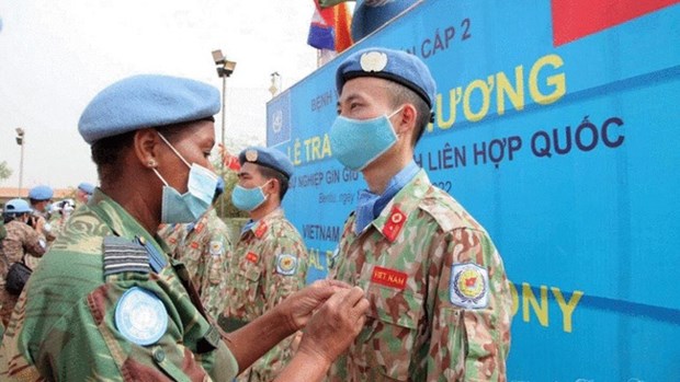 Cascos azules vietnamitas reciben medallas de la ONU por su labor en Sudan del Sur hinh anh 1