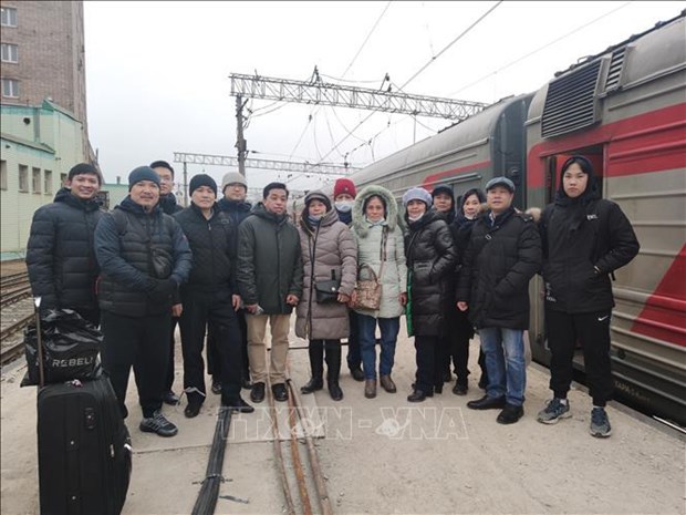 Aceleran evacuacion de vietnamitas de ciudad ucraniana de Mariupol hinh anh 1