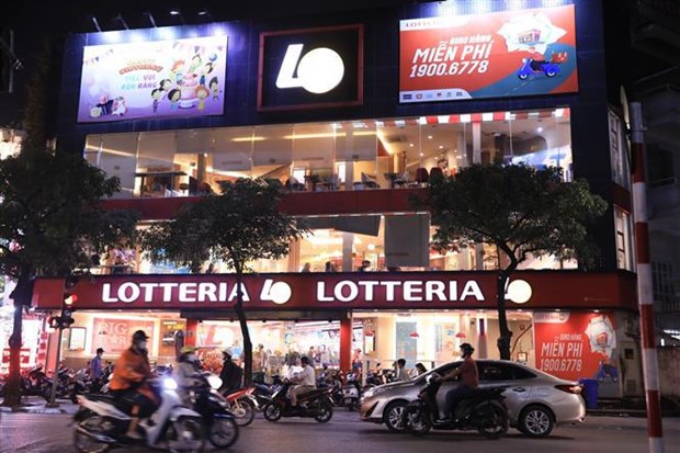 Hanoi deroga horario de cierre para restaurantes y cafeterias hinh anh 1