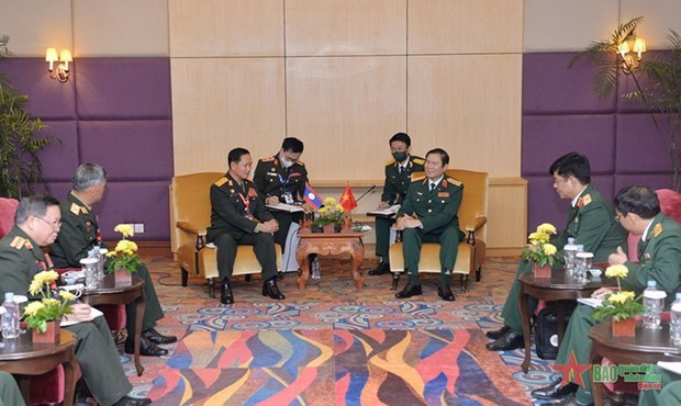 Estrechan lazos entre ejercito de Vietnam y fuerzas armadas de Laos y Myanmar hinh anh 1