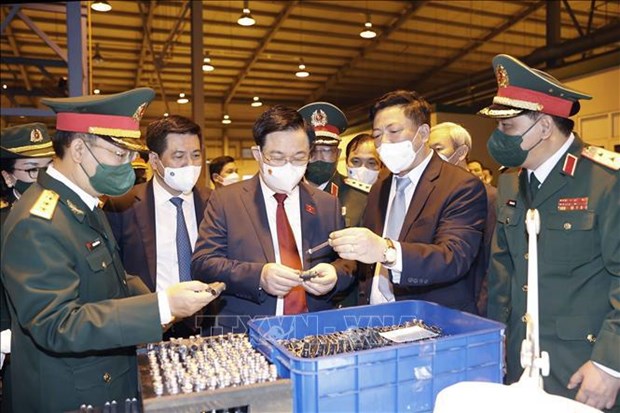 Resaltan aportes de Planta Z111 a la industria de defensa de Vietnam hinh anh 1