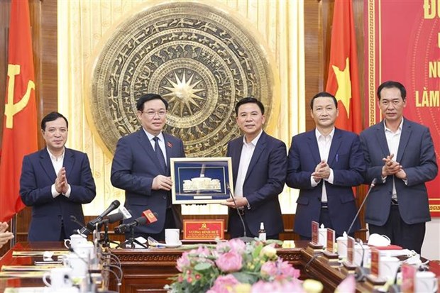 Presidente del Parlamento vietnamita alaba logros de provincia de Thanh Hoa a pesar del COVID-19 hinh anh 1