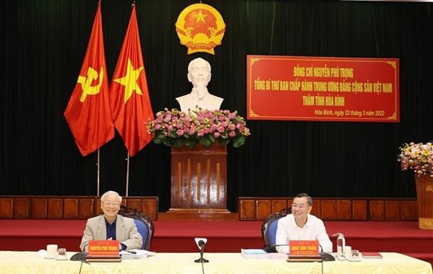 Maximo dirigente vietnamita exige reforzar lucha contra COVID-19 en provincia nortena hinh anh 1