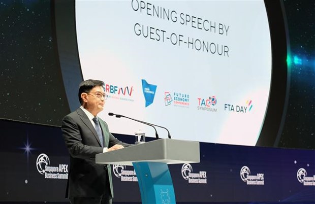 Vietnam asiste a Cumbre Empresarial Apex 2022 en Singapur hinh anh 2