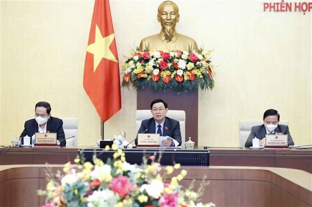 Adoptan Resolucion sobre sesiones de interpelacion del Comite Permanente del Parlamento vietnamita hinh anh 1