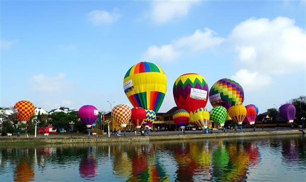 Inauguran festival de globos aerostaticos en ciudad antigua vietnamita hinh anh 2