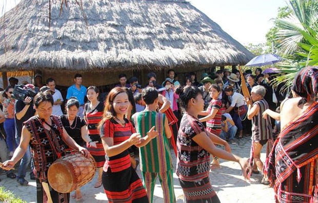 Dia de la cultura de las etnias vietnamitas se celebrara a mediados de abril hinh anh 1