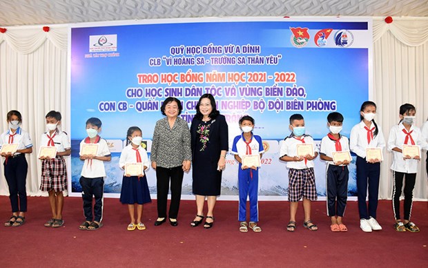 Provincia vietnamita otorga becas a estudiantes necesitados hinh anh 1