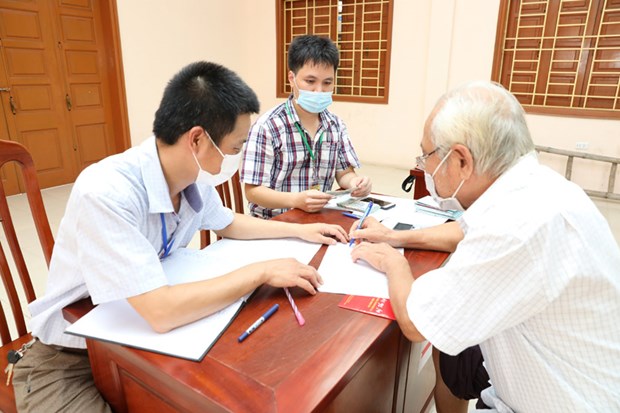 Hanoi apoya a hogares y empresas para recuperar negocios tras el COVID-19 hinh anh 1