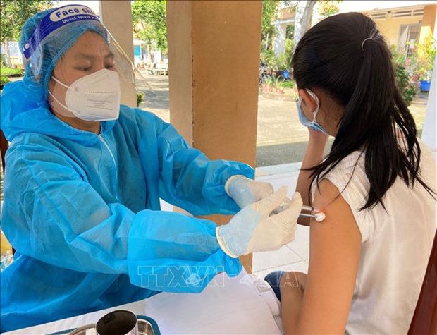 Reducen significativamente en Vietnam casos nuevos del COVID-19 hinh anh 1