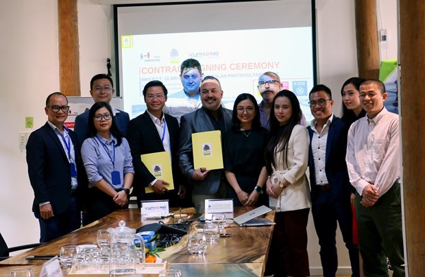 Vietnam firma acuerdo de cooperacion de energia solar en azoteas hinh anh 2