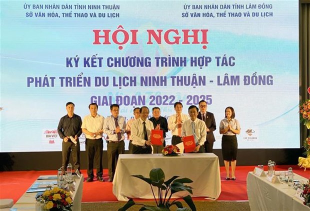 Localidades vietnamitas cooperan para desarrollar el turismo hinh anh 1
