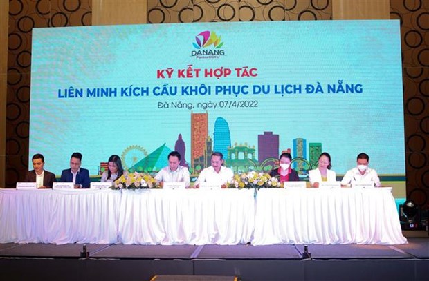 Ciudad central vietnamita lanza programa de estimulo turistico para 2022 hinh anh 2