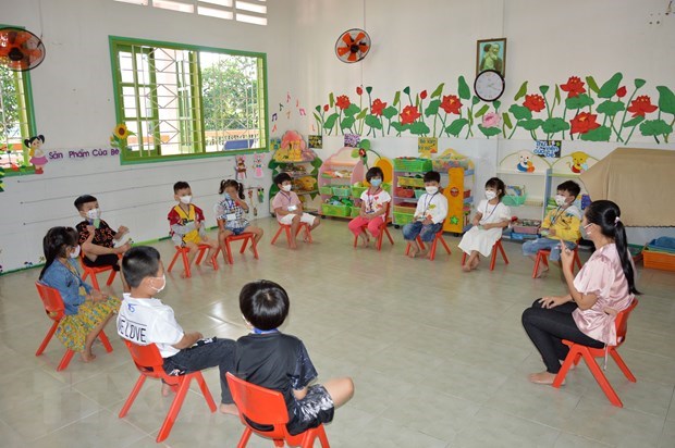 Jardines de infancia en Hanoi reabriran sus puertas el 13 de abril hinh anh 1