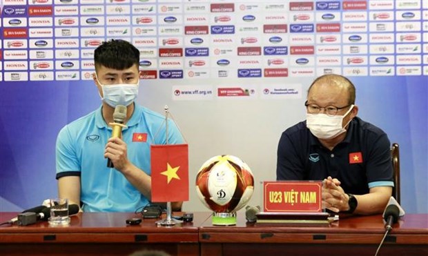 Partido amistoso contra Corea del Sur, prueba de la seleccion vietnamita de futbol antes de SEA Games 31 hinh anh 1