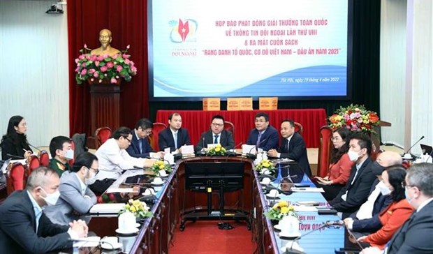 Lanzan convocatoria del VIII Premio Nacional de Informacion al Exterior de Vietnam hinh anh 1