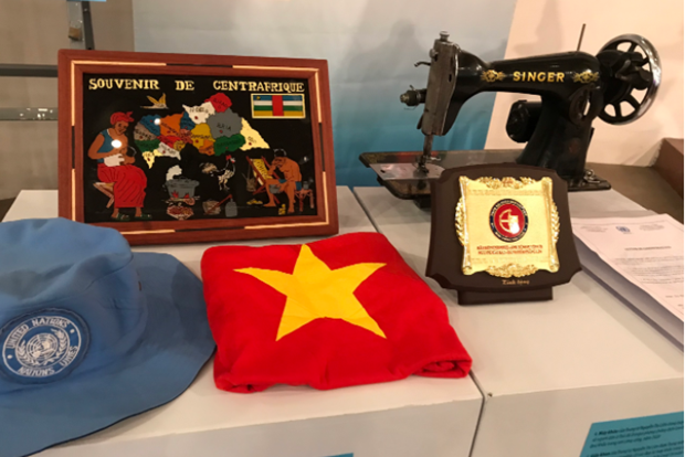 Museo de mujer vietnamita recibe artefactos entregados por cascos azules hinh anh 1