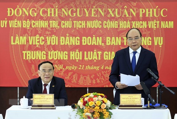 Presidente de Vietnam trabaja con la Asociacion de Juristas hinh anh 1