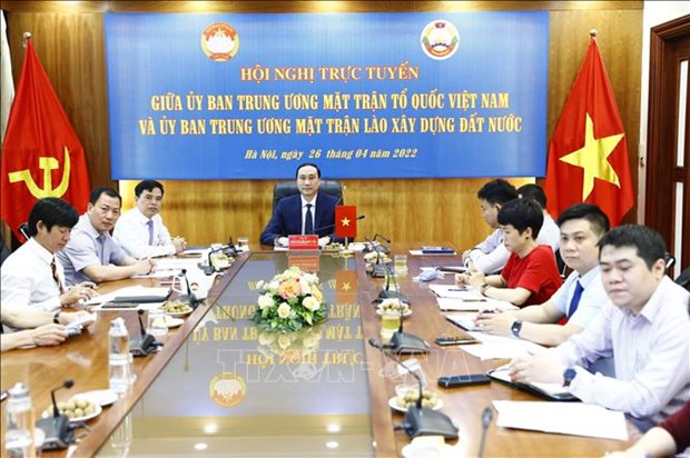 Fortalecen colaboracion entre Frentes de la Patria de Vietnam y Laos hinh anh 1