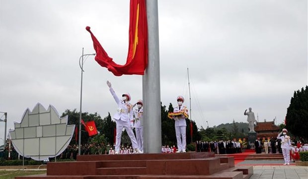 Inauguran asta de bandera nacional en isla vietnamita de Co To hinh anh 1