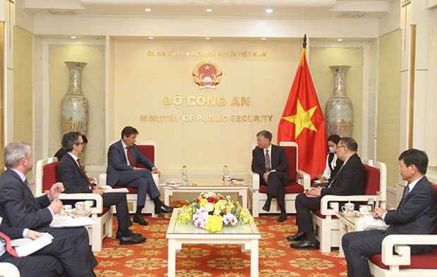 Ministerio de Seguridad Publica de Vietnam y UE fortalecen cooperacion en ciberseguridad hinh anh 1