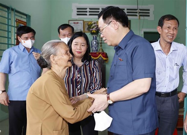 Presidente del Parlamento pide a Vinh Long concentrarse en reforma del modelo de crecimiento hinh anh 3