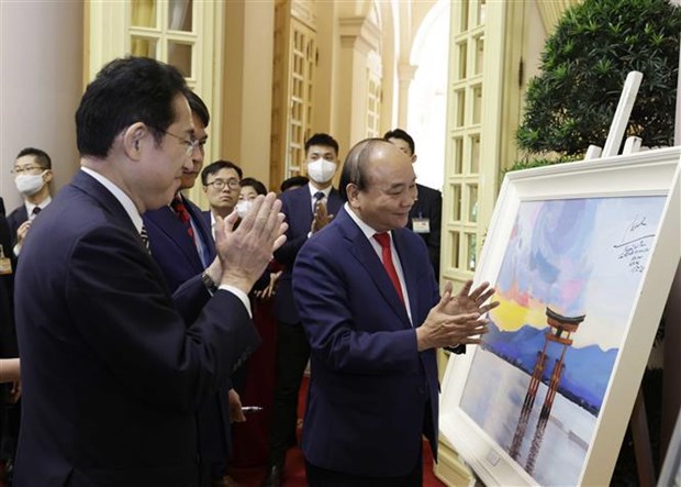 Vietnam considera a Japon socio estrategico confiable y duradero, destaca presidente hinh anh 1