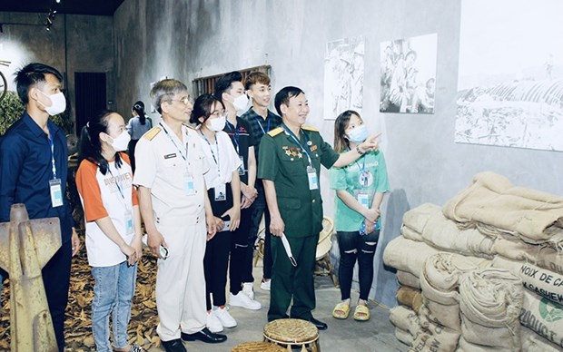 Exposicion Memorias de Guerra en Ninh Binh hinh anh 1