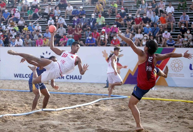 SEA Games 31: Seleccion vietnamita de balonmano playa vence a Filipinas hinh anh 1