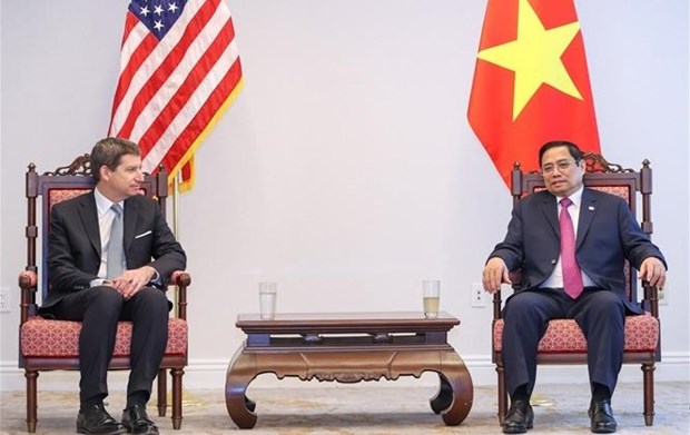 Primer ministro vietnamita recibe al director general de la DFC hinh anh 1