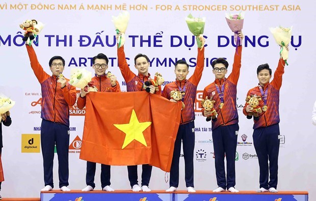 SEA Games 31: Vietnam gana oro en gimnasia artistica masculina hinh anh 1