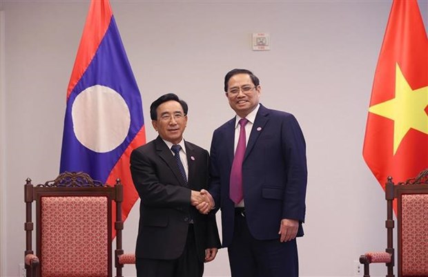 Primer ministro vietnamita sostiene encuentro su homologo laosiano hinh anh 1