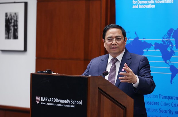 Premier vietnamita habla sobre construccion de economia independiente y autosuficiente en Universidad Harvard hinh anh 1