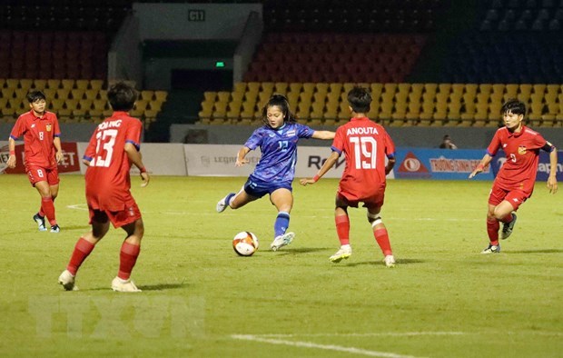 SEA Games 31: Tailandia derrota 5-0 a Laos y avanza a las semifinales del futbol femenino hinh anh 1