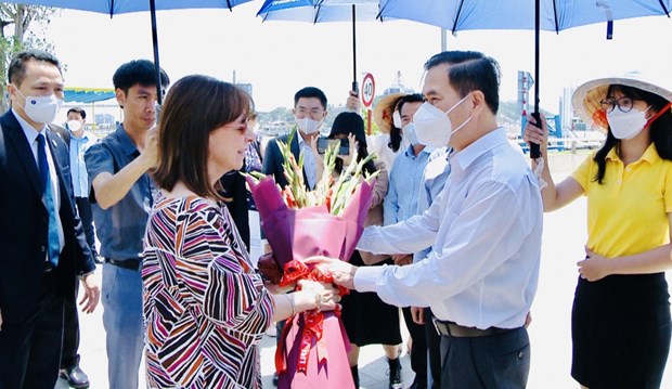 Presidenta griega visita Bahia de Ha Long de Vietnam hinh anh 1