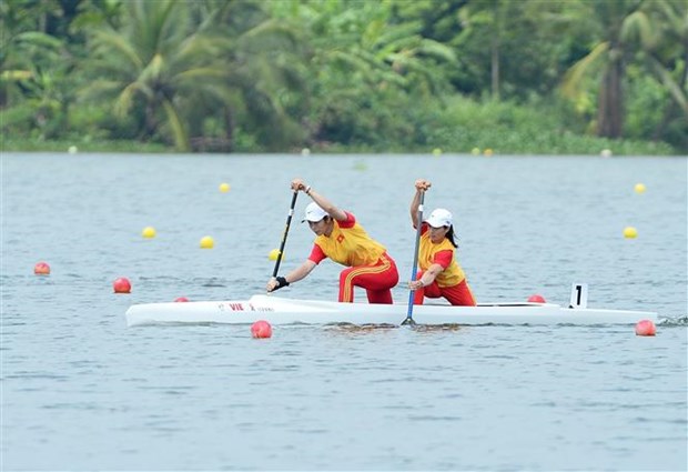 Remistas de Vietnam atraen a seleccion nacional otros dos oros en SEA Games 31 hinh anh 2