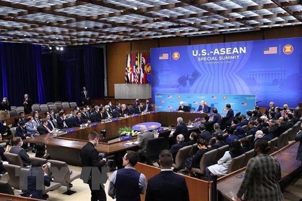 Funcionario estadounidense aprecia lazos bilaterales con Vietnam hinh anh 1