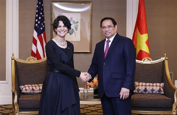 Primer ministro de Vietnam sostiene encuentro con vicealcadesa de Los Angeles hinh anh 1