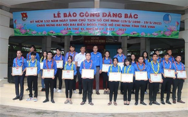 Rememoran localidades vietnamitas aniversario 132 de natalicio del Presidente Ho Chi Minh hinh anh 4