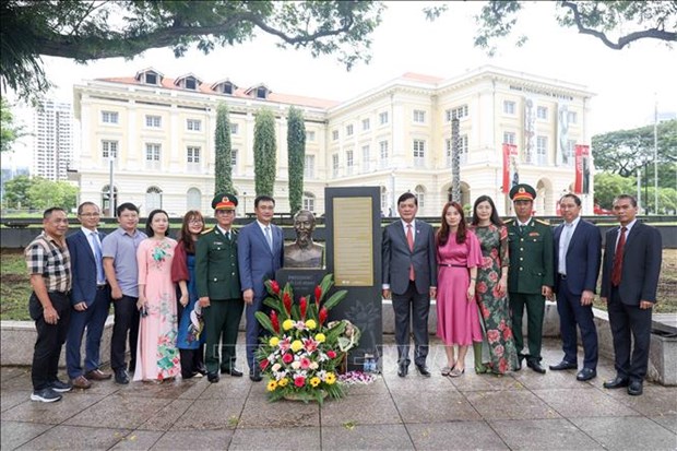 Conmemoran aniversario de natalicio del presidente Ho Chi Minh en Singapur hinh anh 1