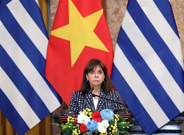 Presidenta de Grecia concluye visita oficial a Vietnam hinh anh 1