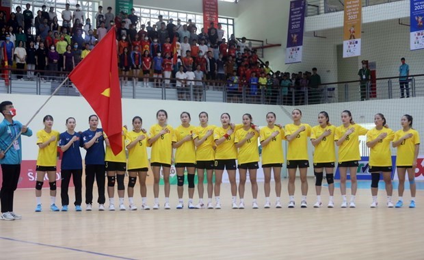 SEA Games 31: Equipo femenino de balonmano vietnamita conquista medalla dorada hinh anh 1